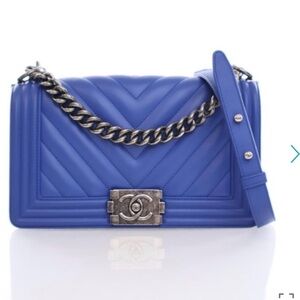 😍🥰💙Chanel Blue chevron quilted  Shoulder Bag with Chain Boy Bag ✨AUTHENTIC 💙